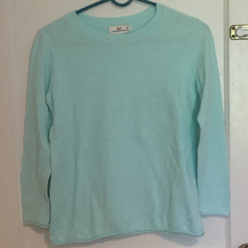 Vineyard Vines soft blue cotton. Sweater.